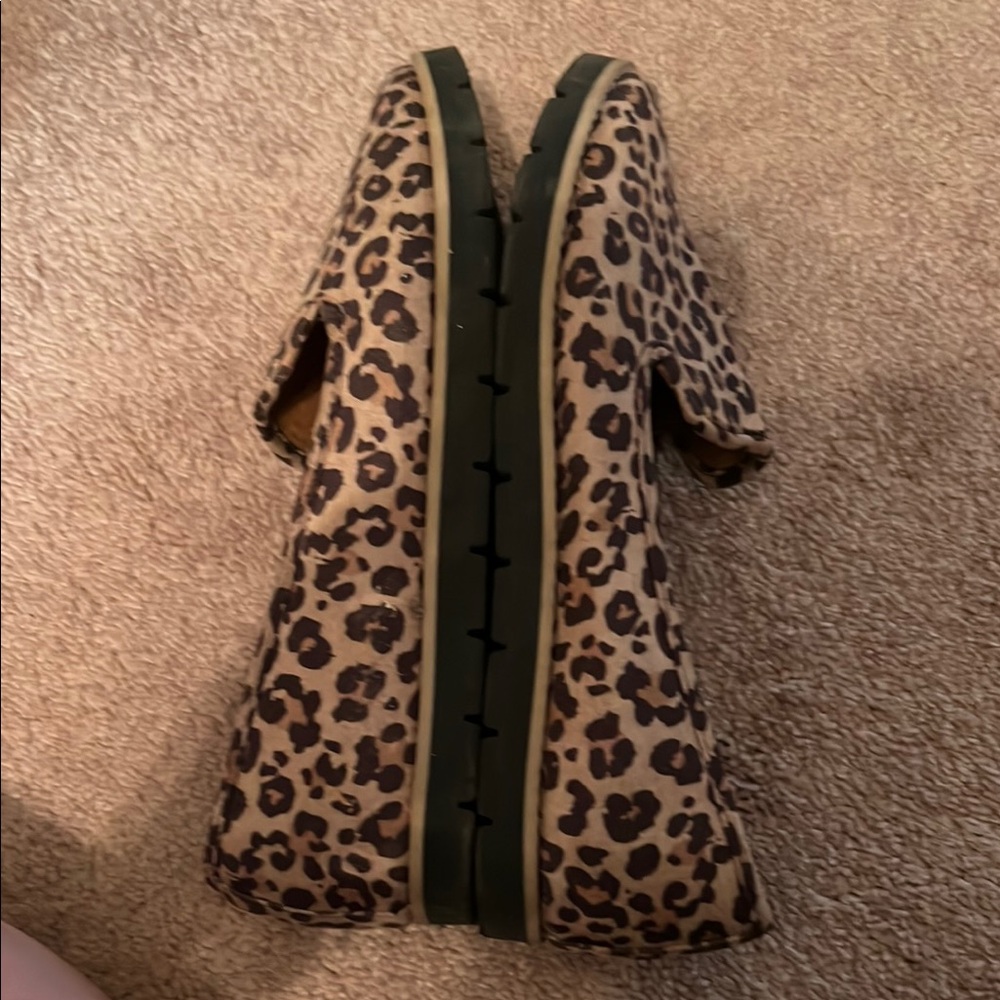White Mountain Brown and Black Leopard Print Flats - Picture 6 of 7
